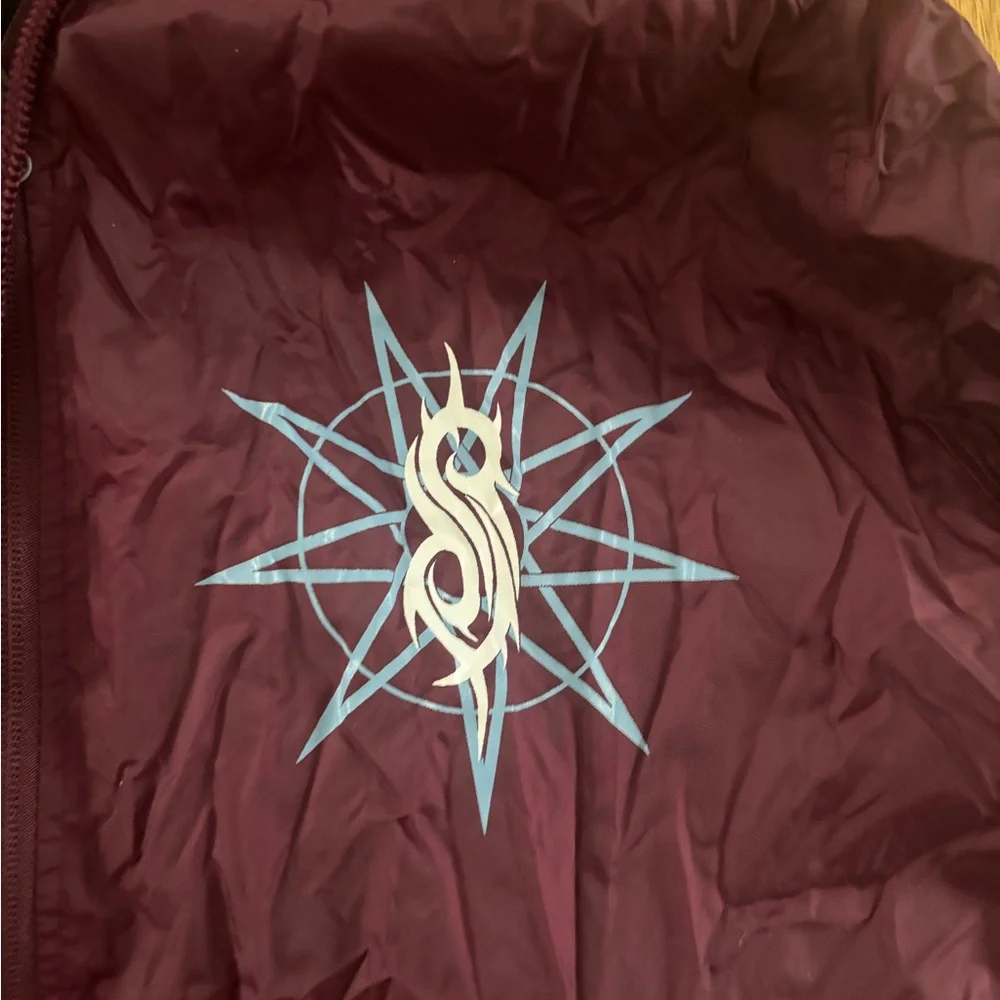 🔥 Vintage Slipknot Burgundy Hooded Zip Up Jacket Logo on Front Back & Sleeve Lg - Picture 3 of 5